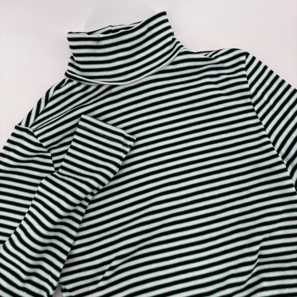 Levis Womens Striped Turtleneck Cropped Long Sleeve Top XS Black White Green - Picture 1 of 7